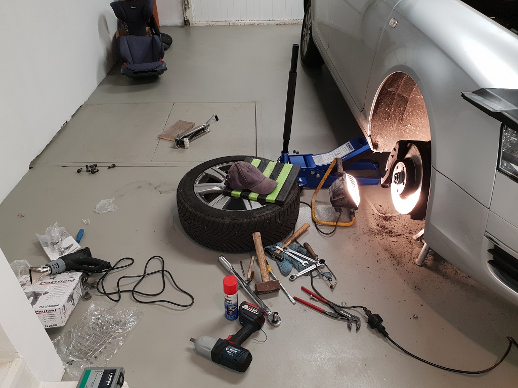 /site/content/projects/reparat_audi/img/01.jpg